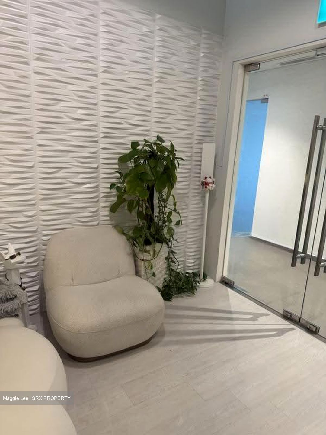 Woods Square (D25), Office #619307211